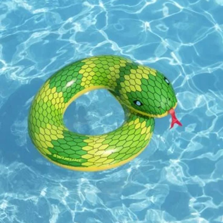 Inflatable snake ring